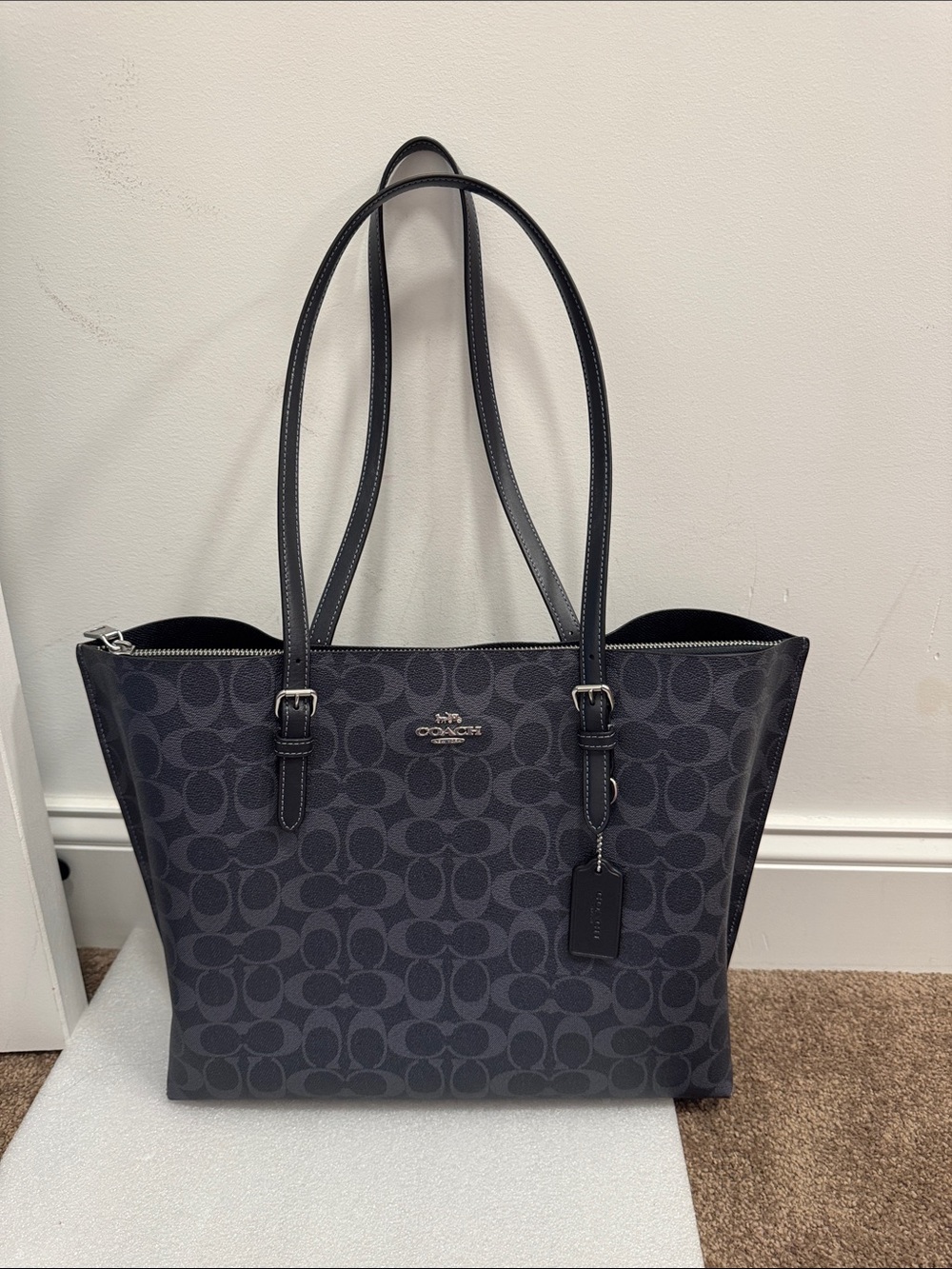 Coach mollie signature logo tote shoulder bag purse with hangtag